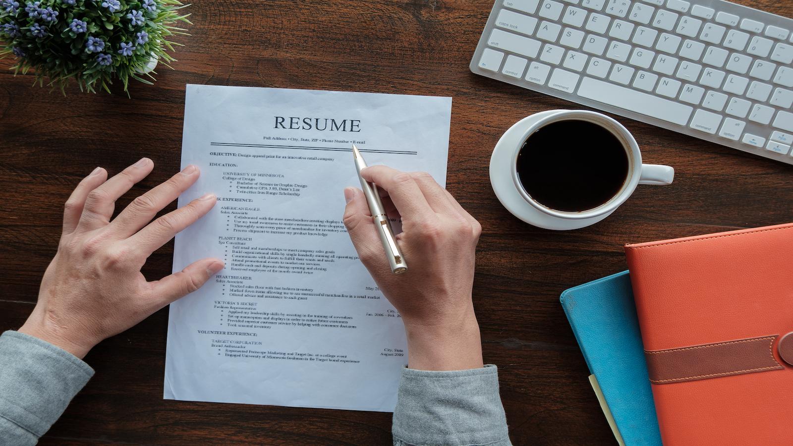 10 Fantastic Tips to Boost Your Professional Resume and Make It Shine!